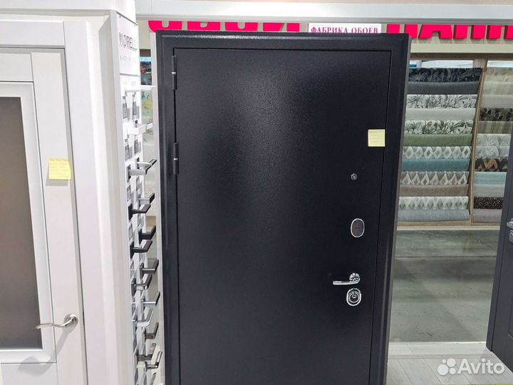 Дверь металлическая новая