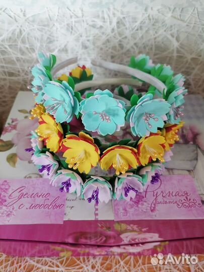 Ободок для волос ручной работы с цветами