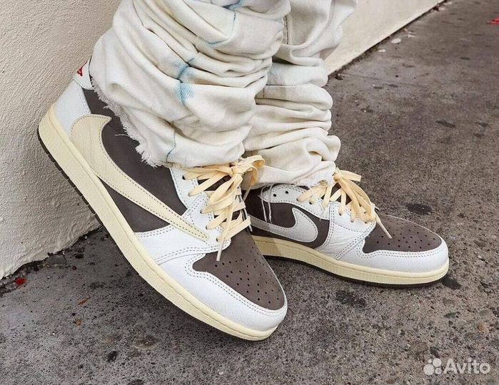 Nike air jordan 1 travis scott mocha