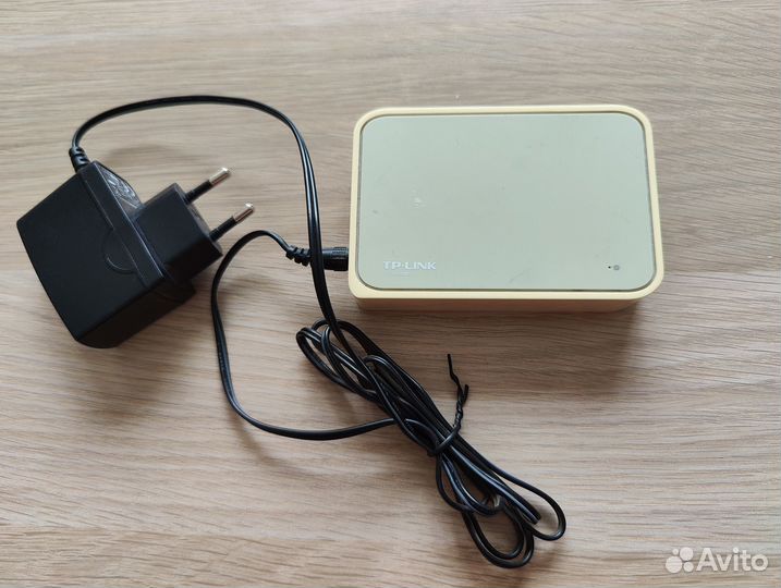 Коммутатор TP-link TL-SF1005D