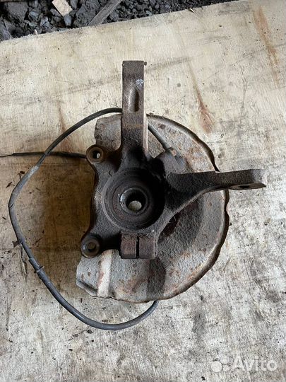 Ланцер 9 поворотный кулак правый левый