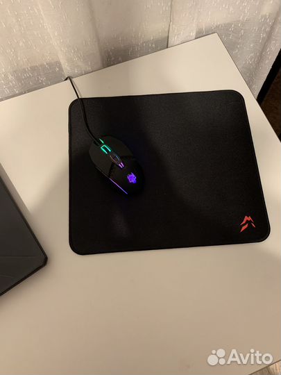 Продается ноутбук asus + игровое кресло Defender)