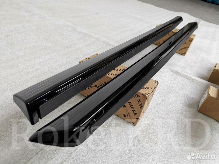 Молдинги Land Cruiser 200 2016г Черный глянец