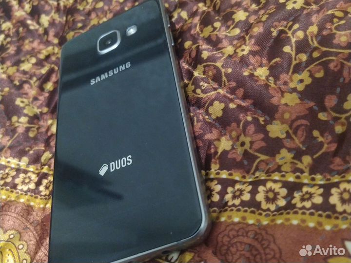 Телефон Samsung