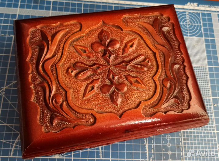 Шкатулка резная дерево ручная работа