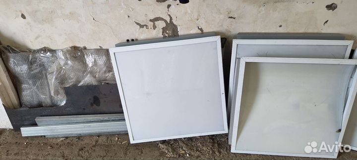 Светодиодный светильник армстронг б/у