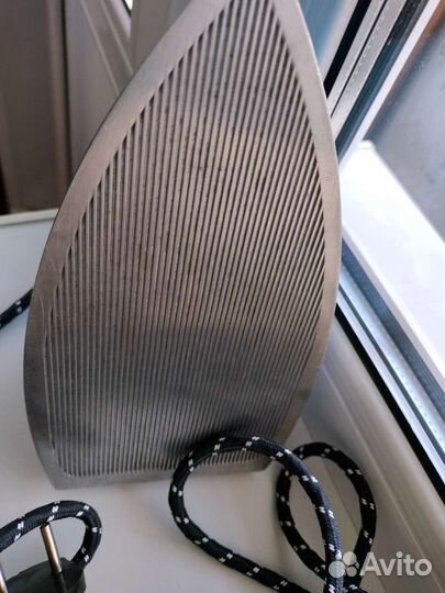 Утюг новый 1991г