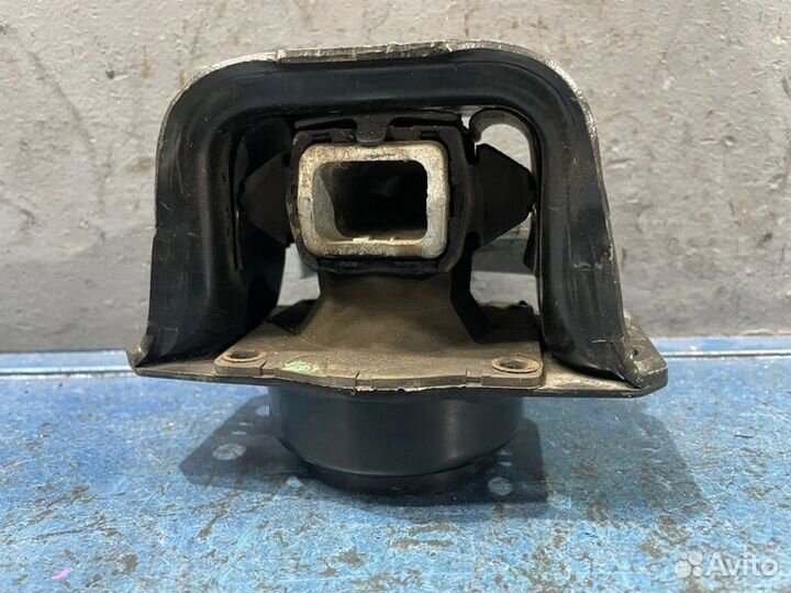 Подушка двигателя правая Citroen C4 B7