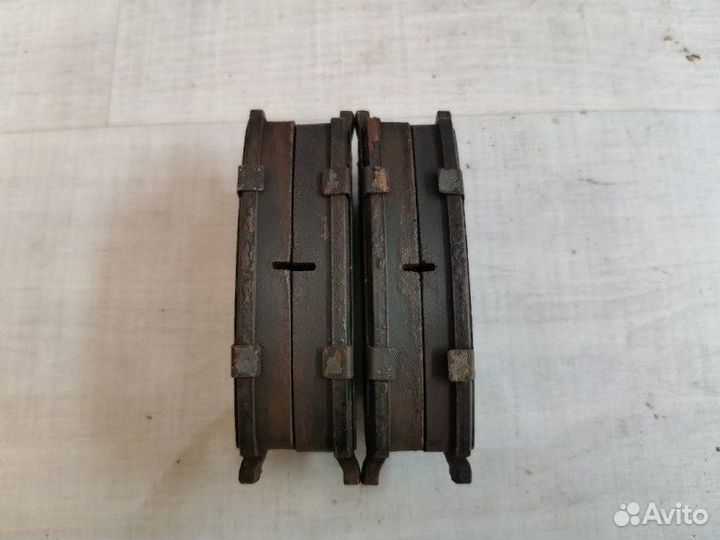 Колодки тормозные передние Nissan Note E11 1.6