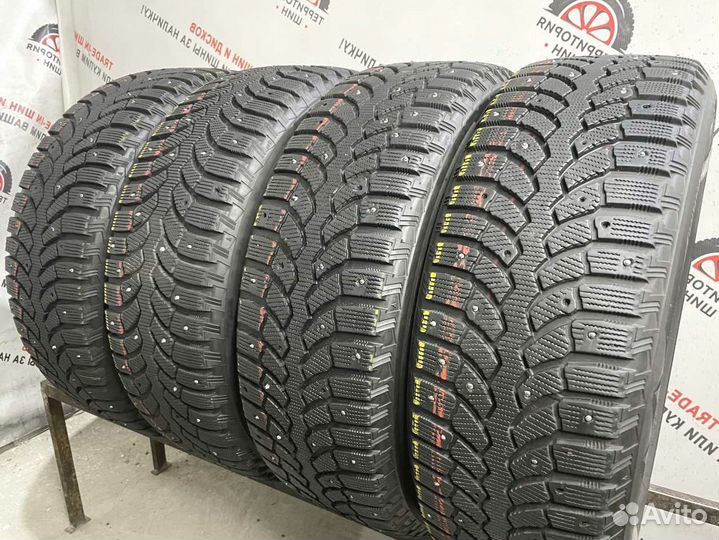 Bridgestone Blizzak Spike-01 215/60 R17 102H