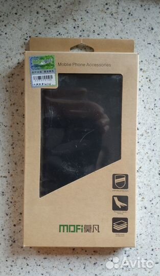 Чехол на iPhone и защитные стекла экрана