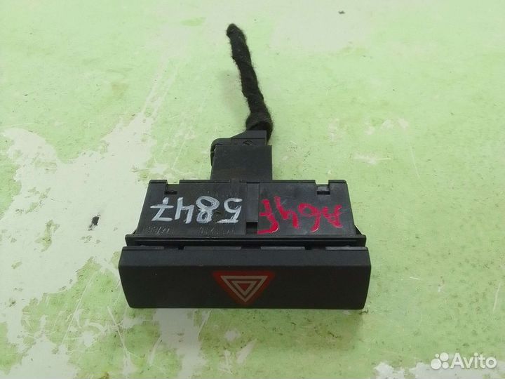 Кнопка аварийной сигнализации Audi A6 4F 04-11 гг