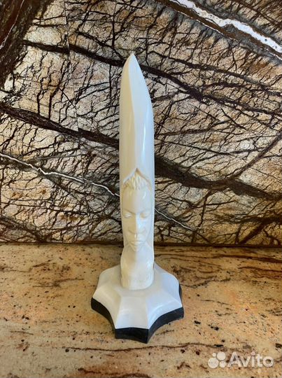 Бивень Африканский. Бюст женщины