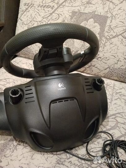 Игровой руль logitech driving force gt