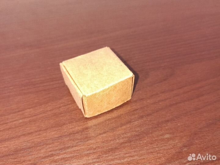 Маленькие коробочки для подарочной бижутерии