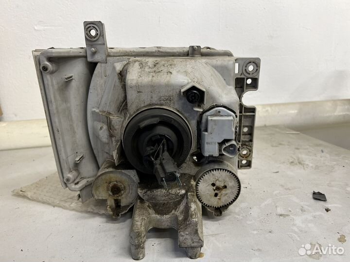 Фары isuzu NQR 90