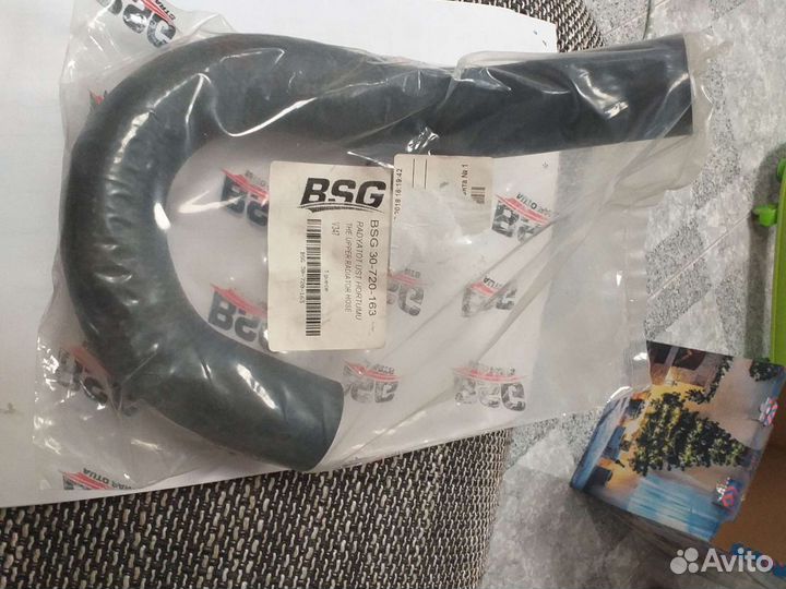 Шланг радиатора верхний Ford Transit 2006