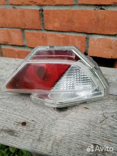 Фонарь заднего бампера правый Toyota RAV4