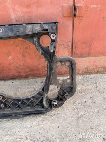 Телевизор Ауди А6 С6 2.0 диз 2.4 BDW