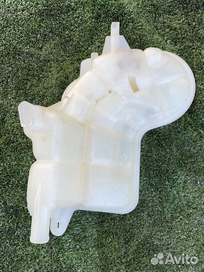 Бачок расширительный Audi A6 C6 4F0121403T