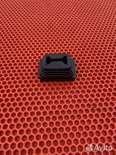 Пыльник вилки МКПП рено Mitsubishi Carisma