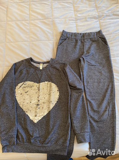 Спортивный костюм женский