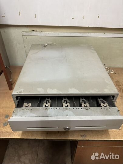 Ящик для денег