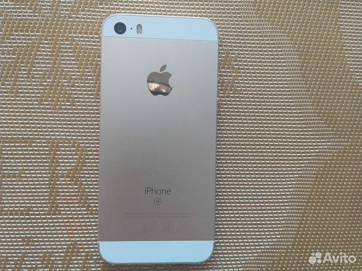Телефон iPhone 5se
