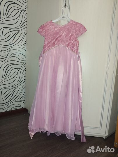 Продам праздничное платье