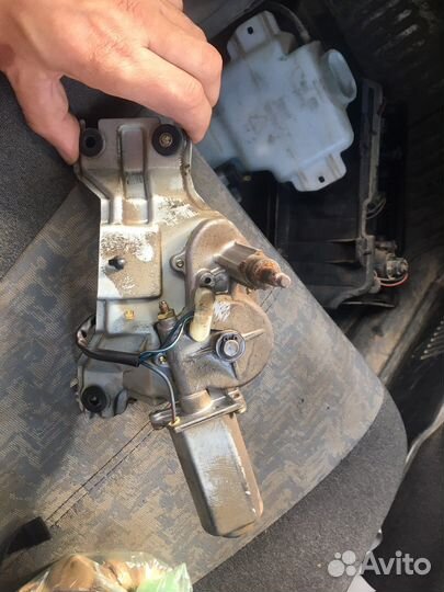Продам задний мотор сьеклоочистителя pajero 2
