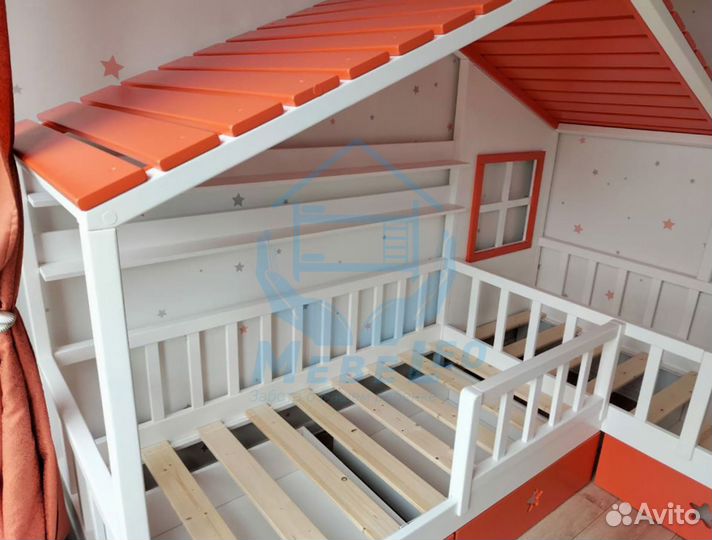 Двухъярусная кровать
