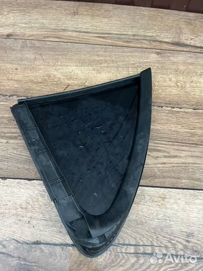 Форточка двери задняя правая Nissan Almera N16 1.5