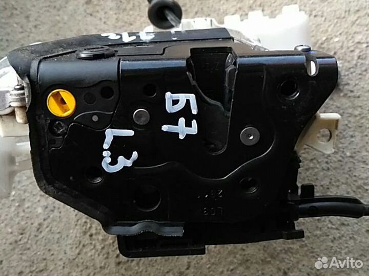 Замок задней левой двери Volkswagen Passat B7