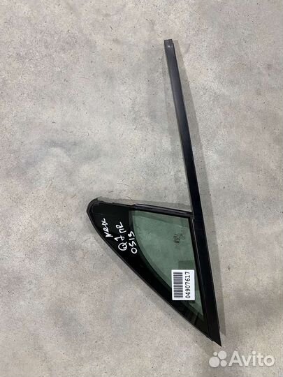 Форточка двери передняя правая Audi Q7