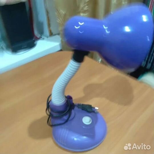 Лампа настольная