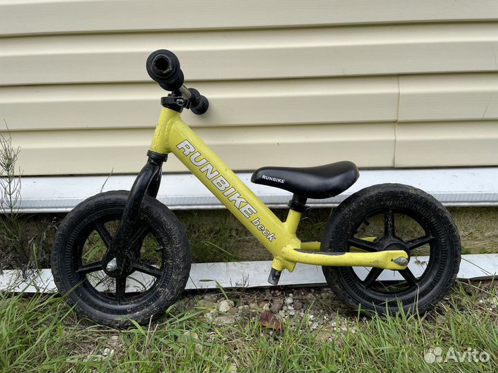 Беговел runbike желтый
