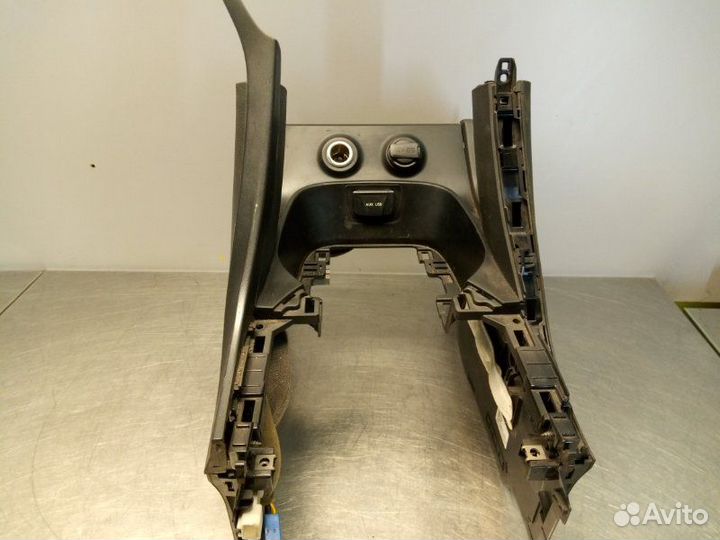 Центральная консоль Hyundai Santa Fe 3 DM D4HB