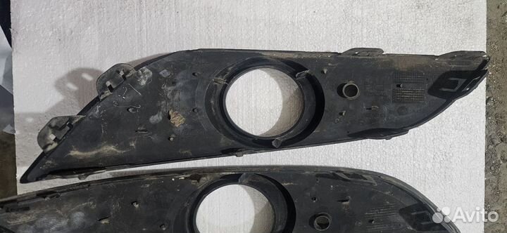 Накладки на противотуманные фары Опель Astra H