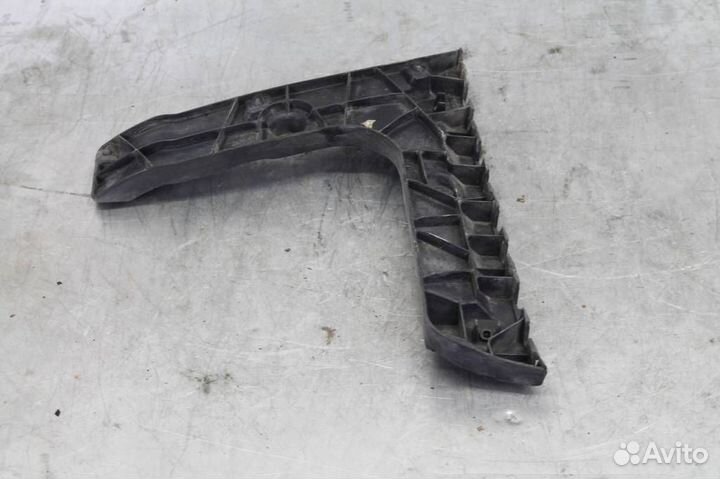 Крепеж заднего бампера левый Audi A6(C7)