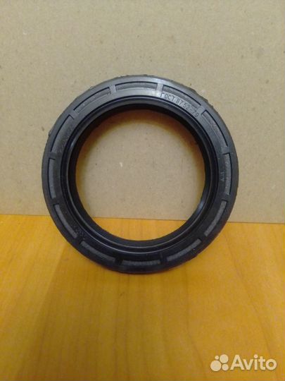 Сальник 53А-3103038 задней ступицы 65х90х10.VPT