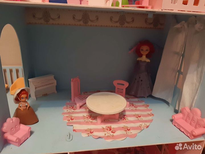 Домик кукольный