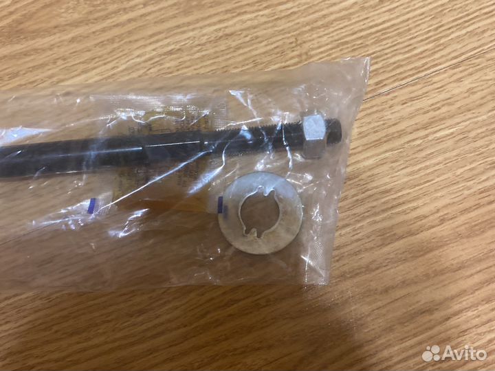 Тяга рулевая на Mitsubihi Lanser 9