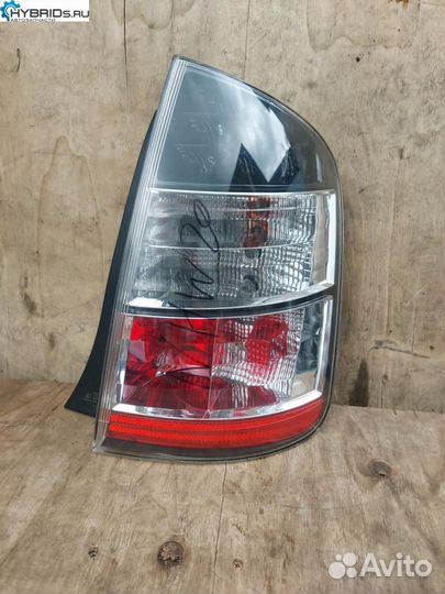 Фонарь задний правый Toyota Prius 2 NHW20 2005
