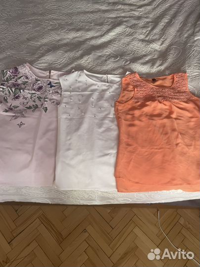 Продаю 3 летних блузки вместе, б/у. Размер 44
