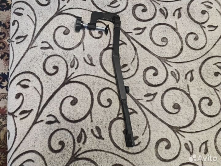 Струбцина для датчика эхолота