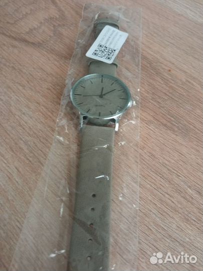 Часы кварцевые унисекс