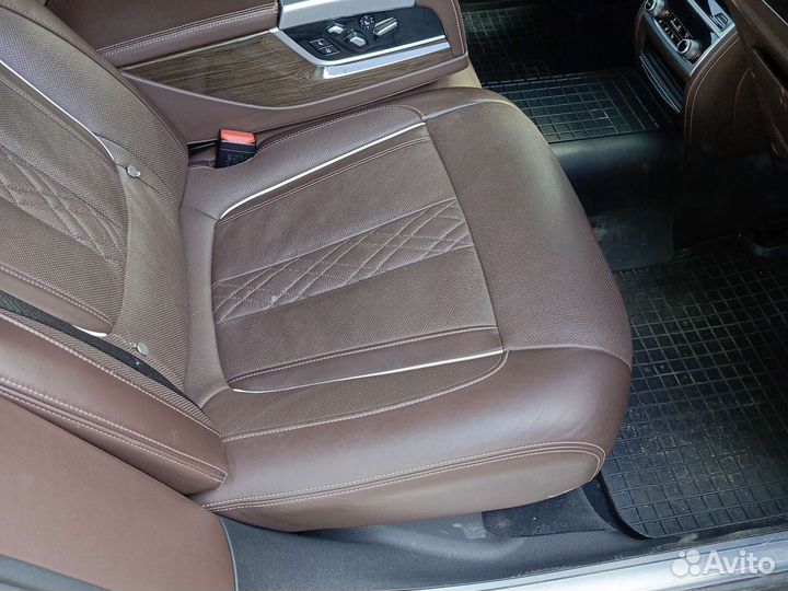 BMW 7 серия, 2017