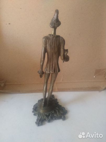 Статуэтка бронза