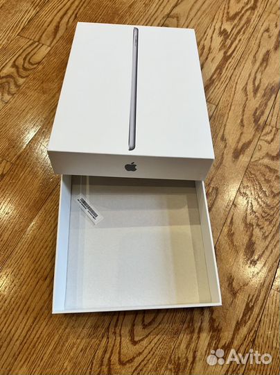 Коробка от iPhone 11 128gb purple