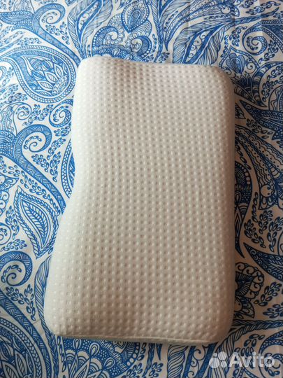 Гипоаллергенная анатомическая подушка